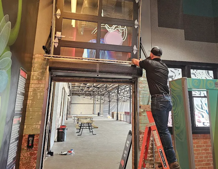 Vibrant Mechanical Picture 6