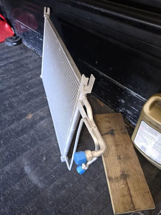 Auto Air Conditioning Center Picture 3