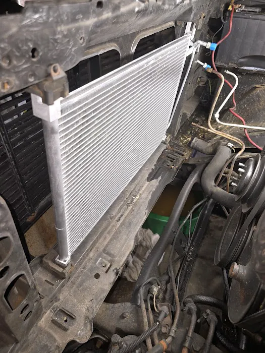 Auto Air Conditioning Center Picture 2