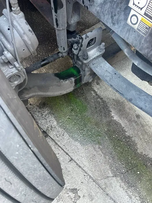 Javier's Radiator & Air Conditioning Picture 9