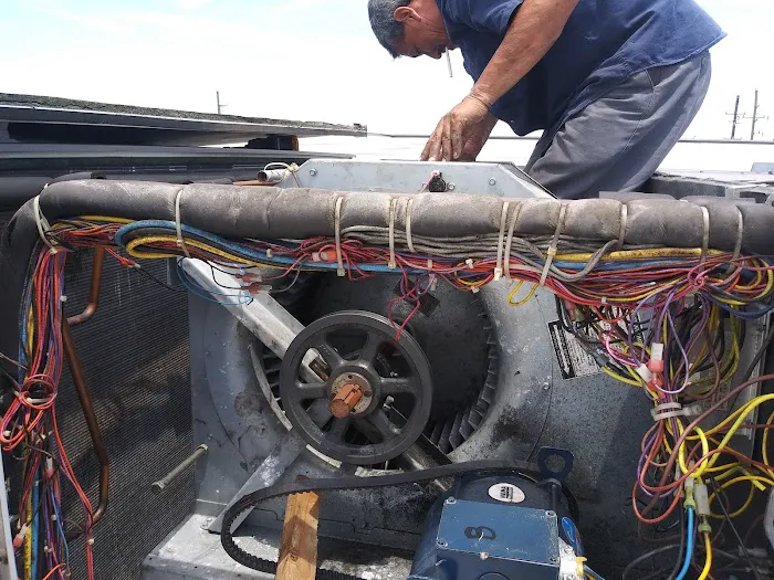 Henry's Top Notch Air Conditioning & Heating CO. Picture 9