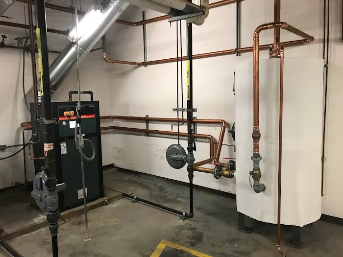 Independent A/C Refrigeration Picture 2