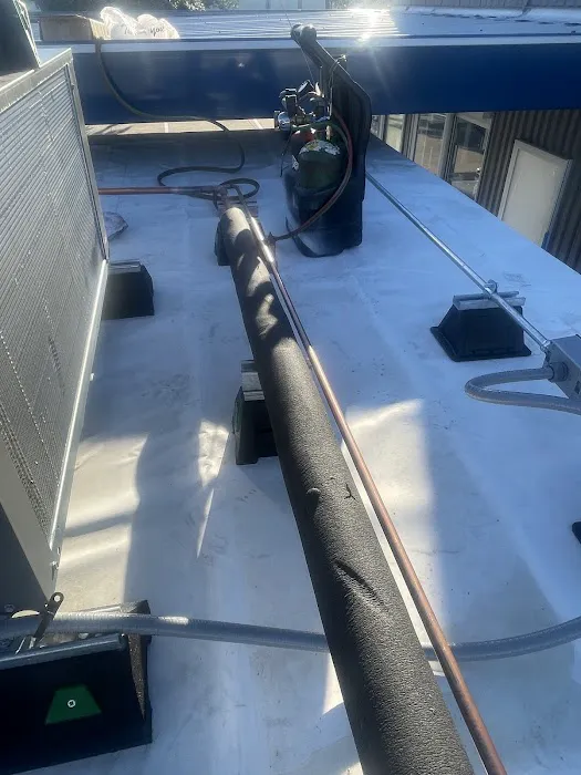 Independent A/C Refrigeration Picture 10