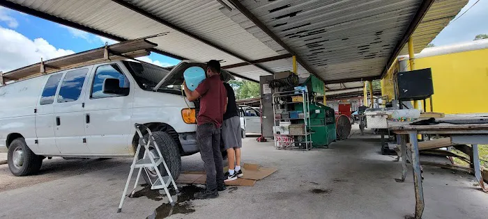 Latinos A/C Service Picture 4