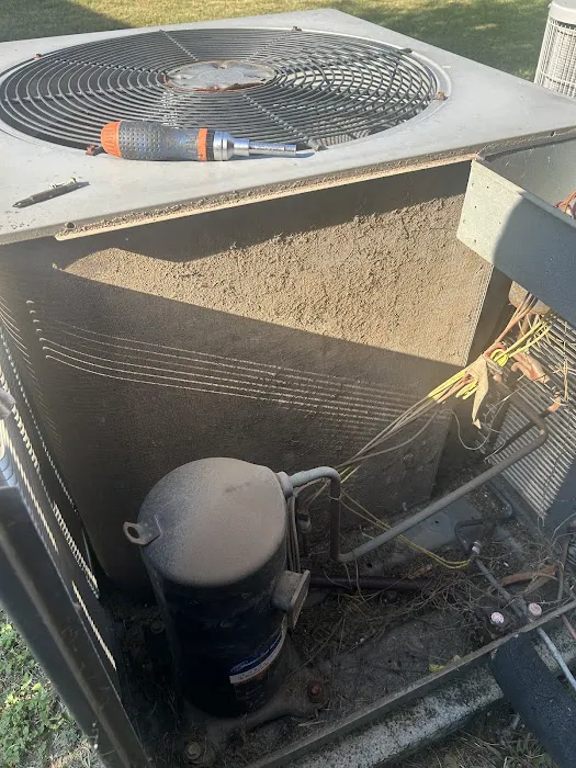 Modern Air of Katy Picture 3