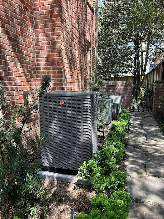 Modern Air of Katy Picture 6