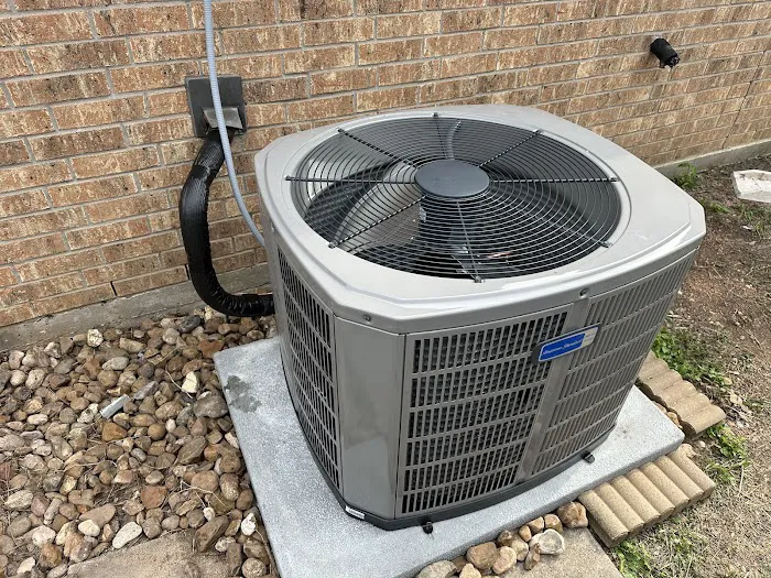 LOUII'S AC Picture 8