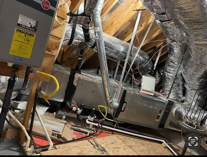 LOUII'S AC Picture 7