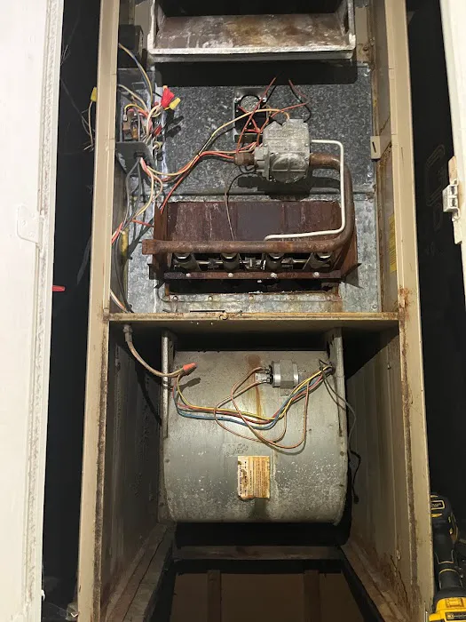 Manny's AC & Heating Services LLC Picture 4