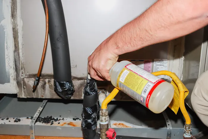 Crew Heating & AC Repair Picture 9