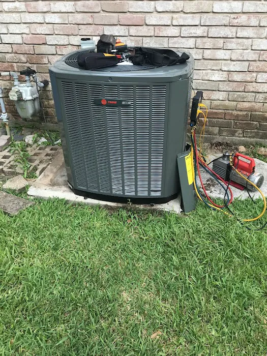 Spring Woodlands Air Technicians Picture 3