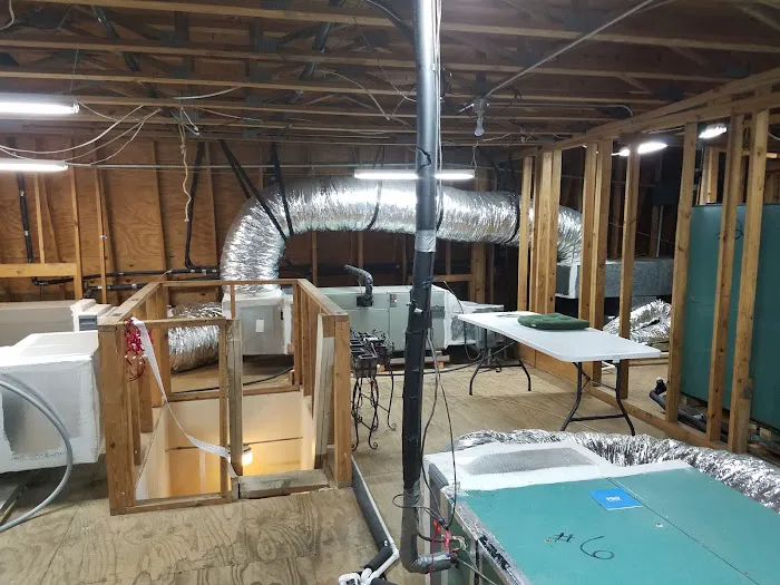 Henry's A/C & Heat, LLC Picture 9