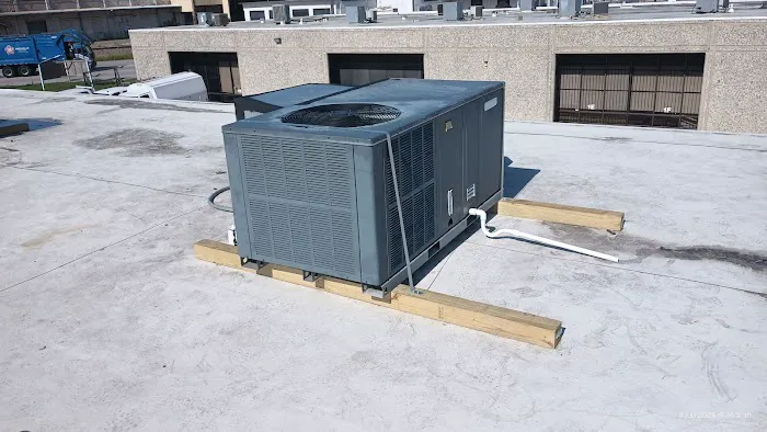 Bm. Air conditioning & mechanical Picture 1