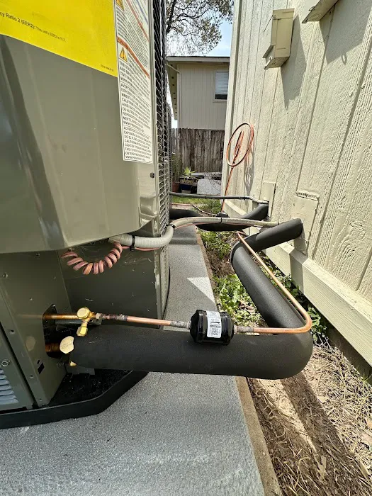 Fresh AC Tech LLC Air Conditioning & Heating Picture 6