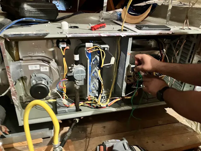 Fresh AC Tech LLC Air Conditioning & Heating Picture 7