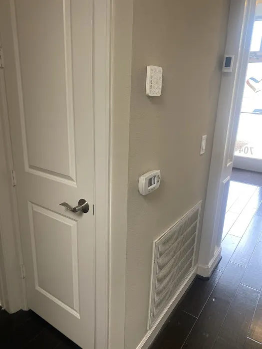 Blowin Cold AC Picture 6