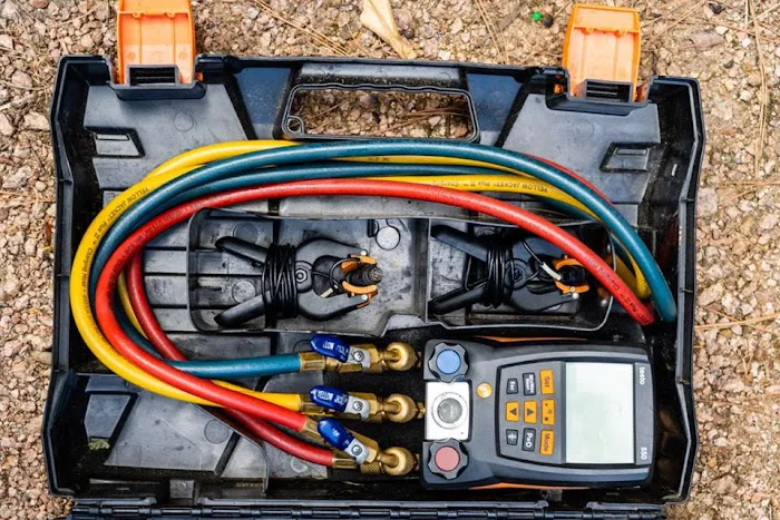 Cooling Technicians Picture 7