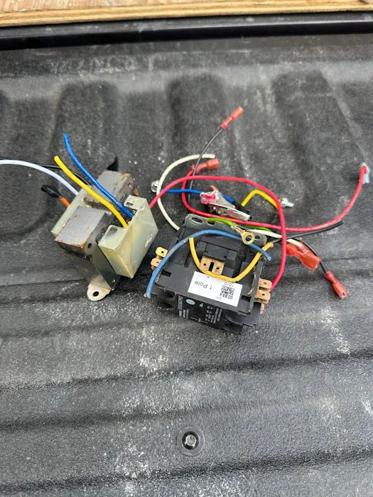 Cooling Technicians Picture 10