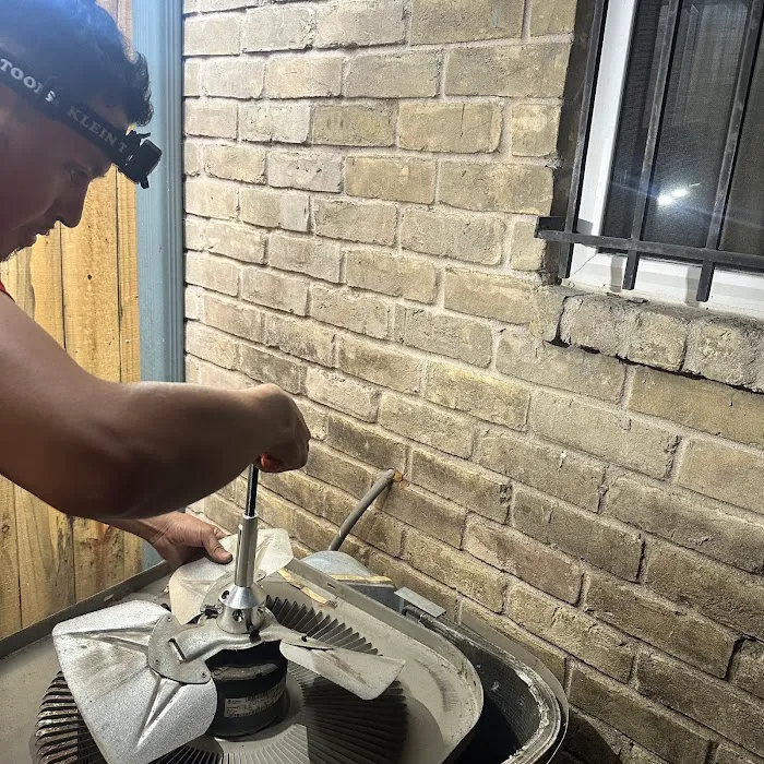 D Medina’s AC And Heating HVAC Contractor Picture 3