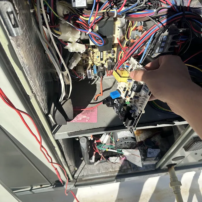 D Medina’s AC And Heating HVAC Contractor Picture 9