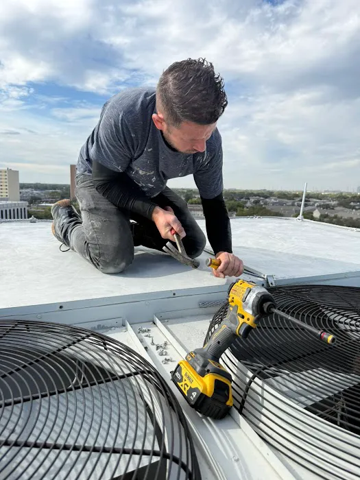 Segovians Company HVACR Services Picture 1