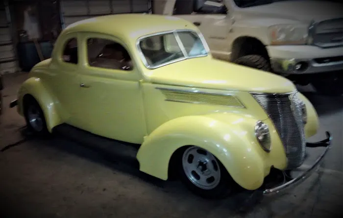 Larson's Auto Repair, LLC Picture 1