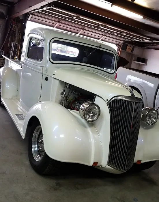 Larson's Auto Repair, LLC Picture 2