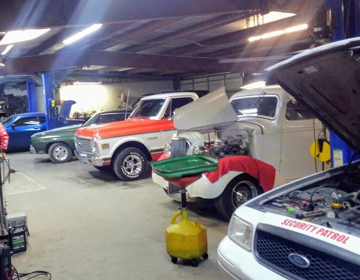 Larson's Auto Repair, LLC Picture 6