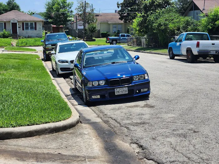 Codes Auto Repair& Air Conditioning Picture 3