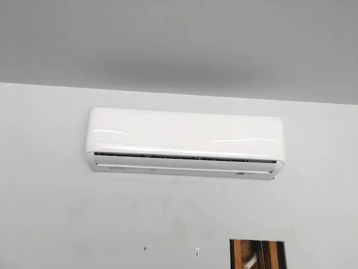 A/C SERVICES AIR CONDITIONING & HEATING Picture 6