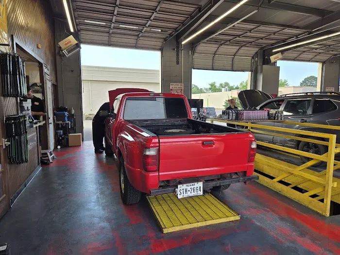 Grease Monkey Picture 7