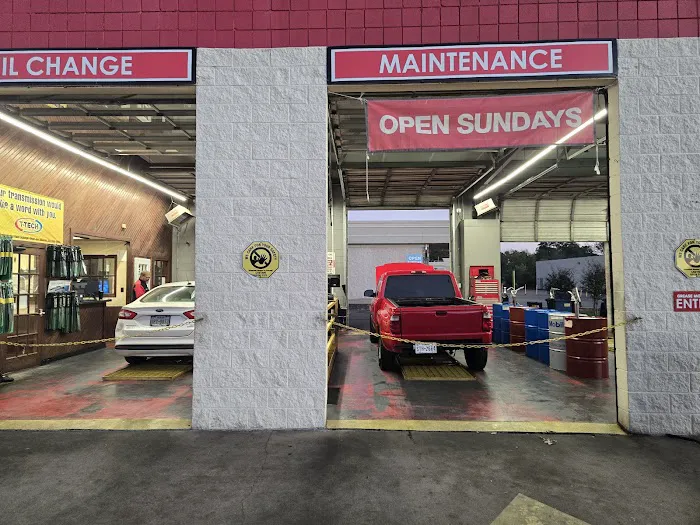 Grease Monkey Picture 8