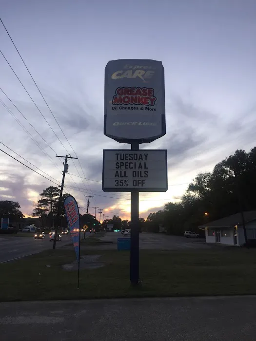 Grease Monkey Picture 5