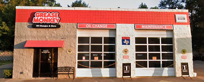 Grease Monkey Picture 3