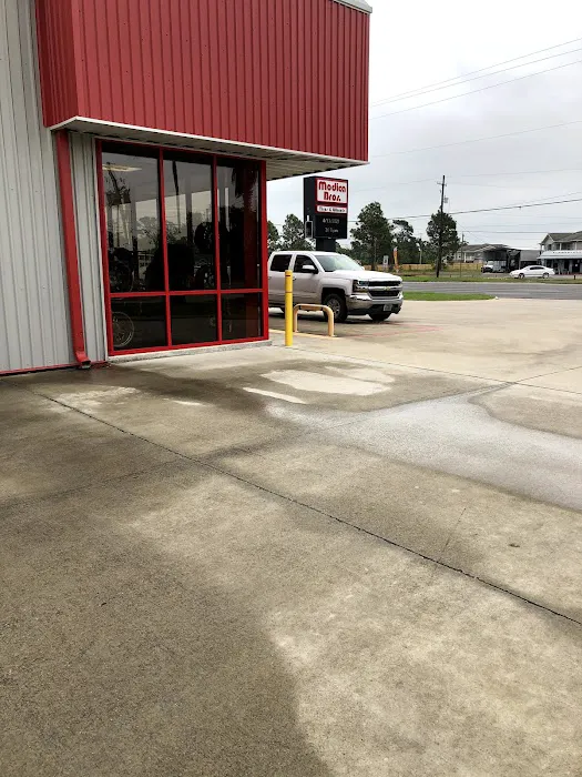 Modica Bros Tire & Wheel Center Picture 2