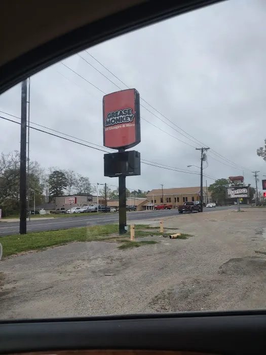 Grease Monkey Picture 1