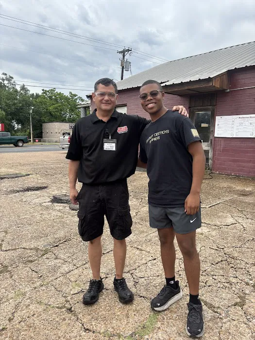 Grease Monkey Picture 6