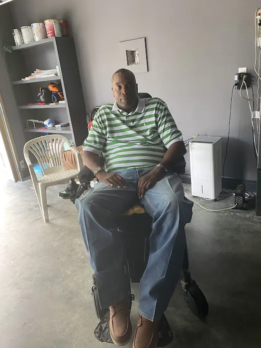 Grease Monkey Picture 4