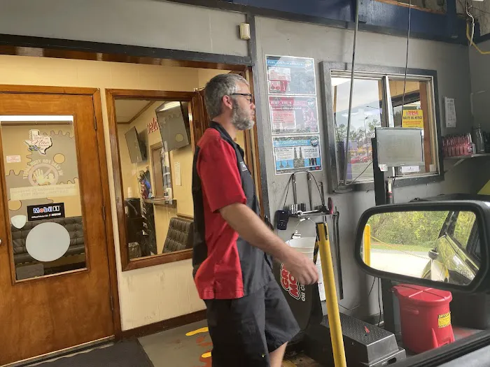 Grease Monkey Picture 1