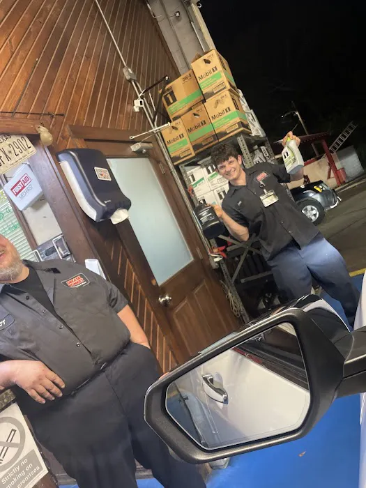 Grease Monkey Picture 4