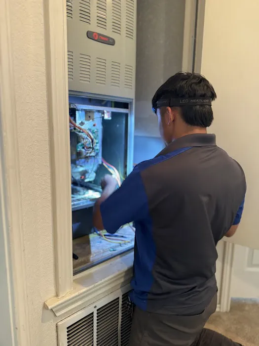 TAV-AIR SERVICE LLC Picture 4