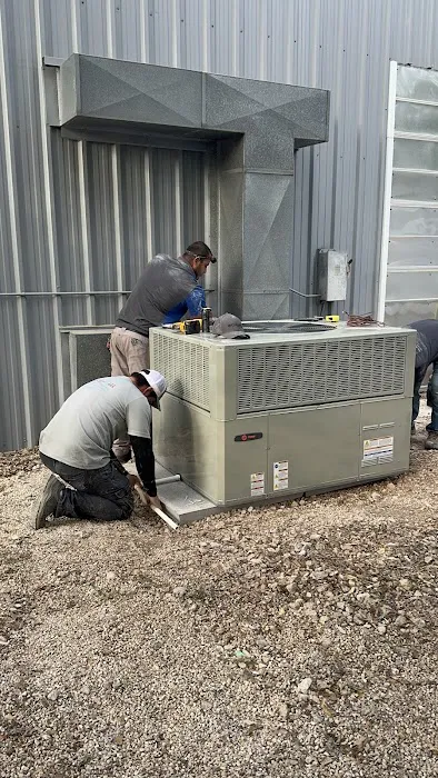 TAV-AIR SERVICE LLC Picture 7