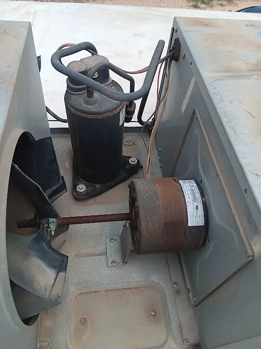 Camper Services and A/C Picture 4