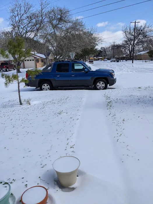 Lopez Auto Clinic LLC Picture 1