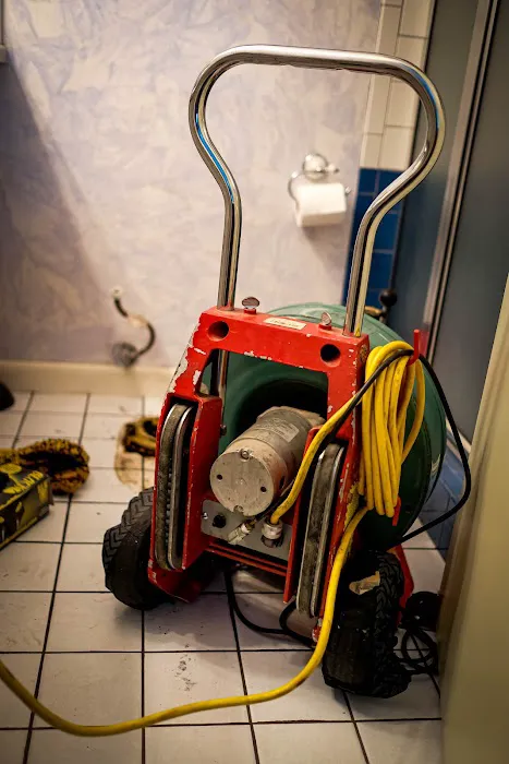 Daniel's Plumbing and Air Conditioning Picture 8