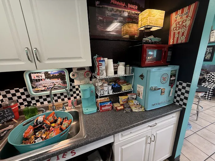 Fifties Oil Change and Service Center Picture 2