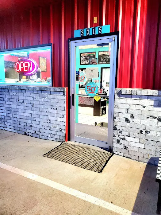 Fifties Oil Change and Service Center Picture 9