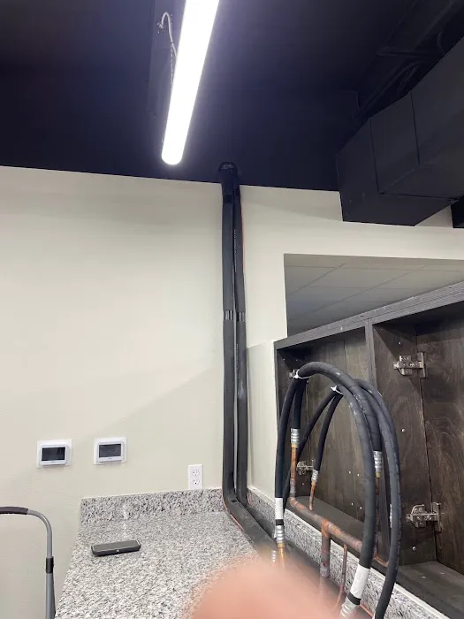 Moon's Air Picture 5