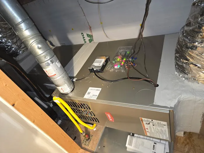 DAMAIRV AIR CONDITIONING Picture 2