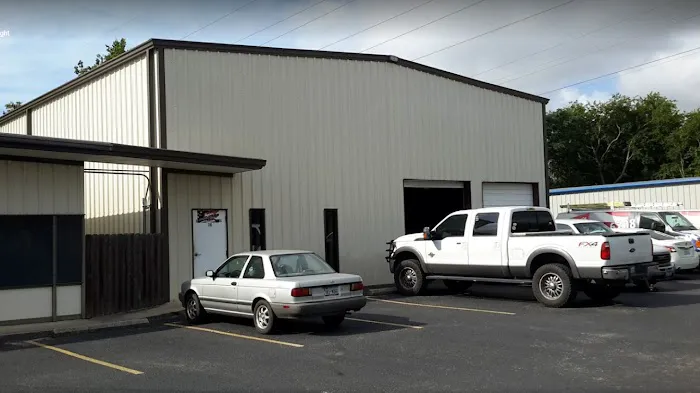 Jon Wayne Service Company Picture 1